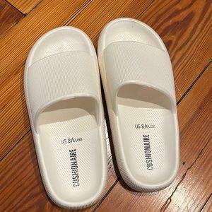 White cushionare slides